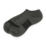 チャコールグレー