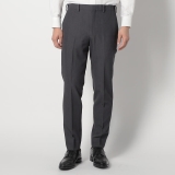 チャコールグレー