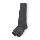 チャコールグレー