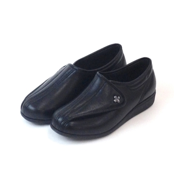 快歩主義婦人合皮素材脱ぎ履きラクラクシューズ３Ｅ（型番：Ｌ０１１）（外出用）