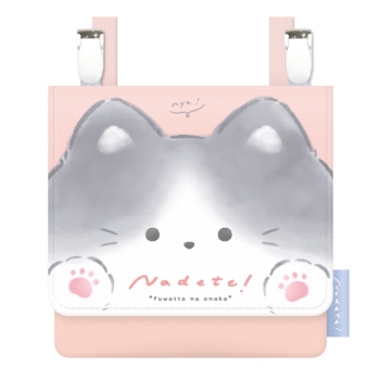 クーリア　ショルダー付きマルチポッケ　なでて／ねこ