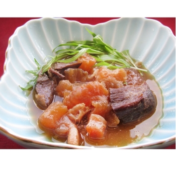 【高知・香川お取り寄せ】しゃぶ亭まる　冷凍オリーブ牛入とろけるすじ煮込み　５食セット