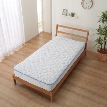 西川の敷パッド　シングルサイズ　ジメジメした時期や暑い夏も心地の良い睡眠を！